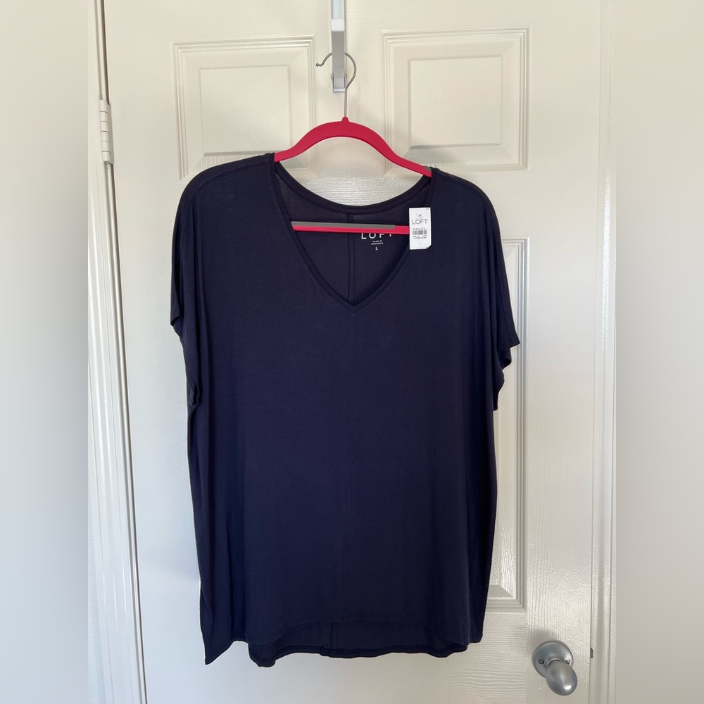 LOFT Women's Navy V-Neck Top, NWT, size large